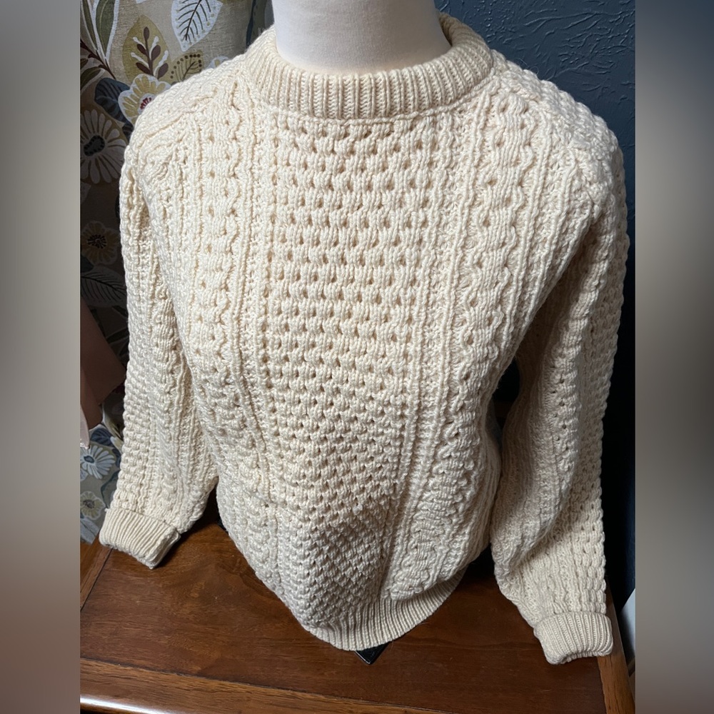 Vintage Classic Wool Cream CableKnit Sweater Sz 42